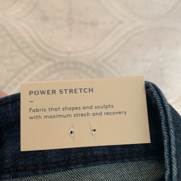 Universal Thread power stretch shorts (NWT) size 10, 4 in inseam - Picture 5 of 7